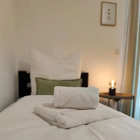 Apartment Hygge Home: Cozy Garden Retreat With Easy Access Sinsheim
