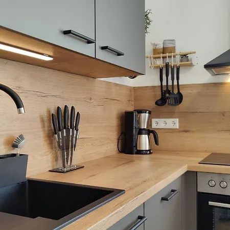 Hygge - Mit Garten Und Stellplatz Fuer Feriengaeste-, Monteure / Netflix / 10 Min. Zur Therme Und Zur Autobahn Apartman