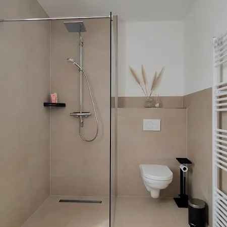 Hygge - Mit Garten Und Stellplatz Fuer Feriengaeste-, Monteure / Netflix / 10 Min. Zur Therme Und Zur Autobahn