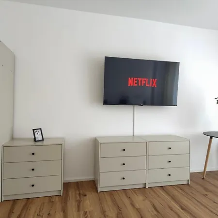 Hygge - Mit Garten Und Stellplatz Fuer Feriengaeste-, Monteure / Netflix / 10 Min. Zur Therme Und Zur Autobahn * Sinsheim